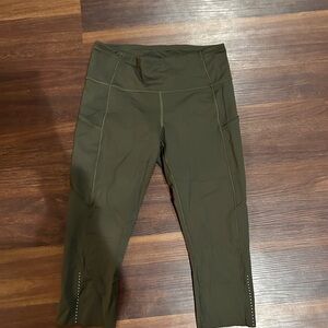 Lululemon Athletica Green crop Leggings
